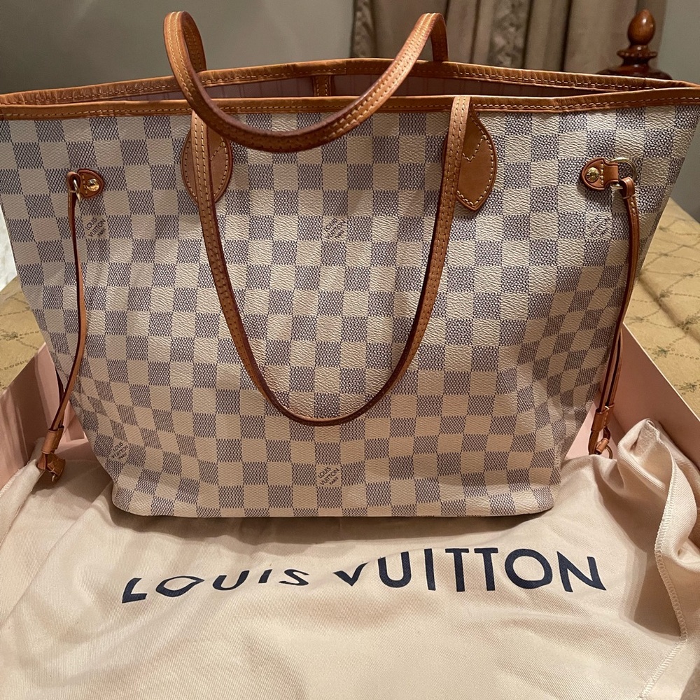 Louis Vuitton Neverfull MM
